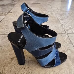 Pierre Hardy leather strappy heels blue size 39